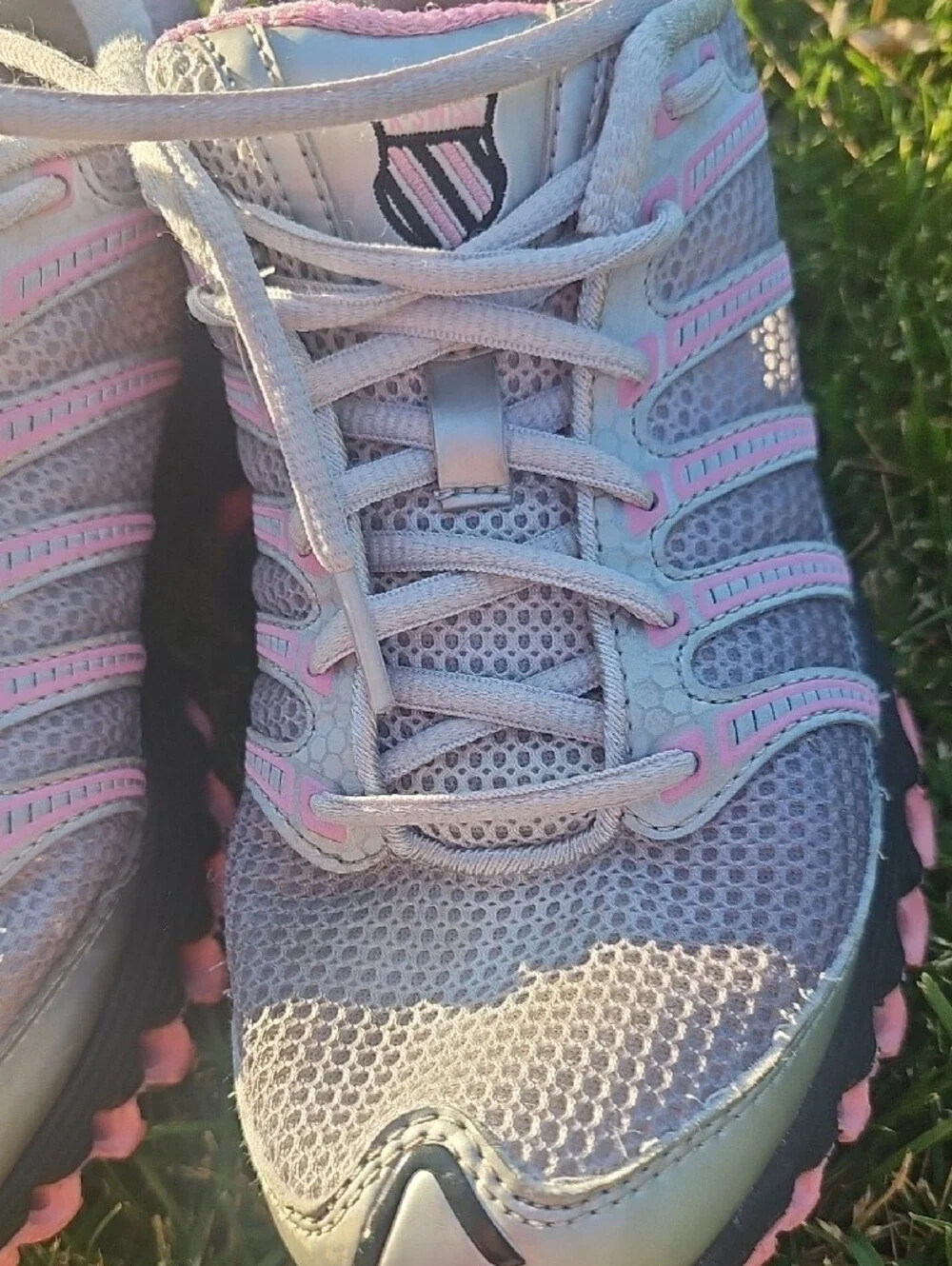 K-Swiss Women's Gray & Pink Athletic Running Tube Sneakers Walking Kayswiss B36